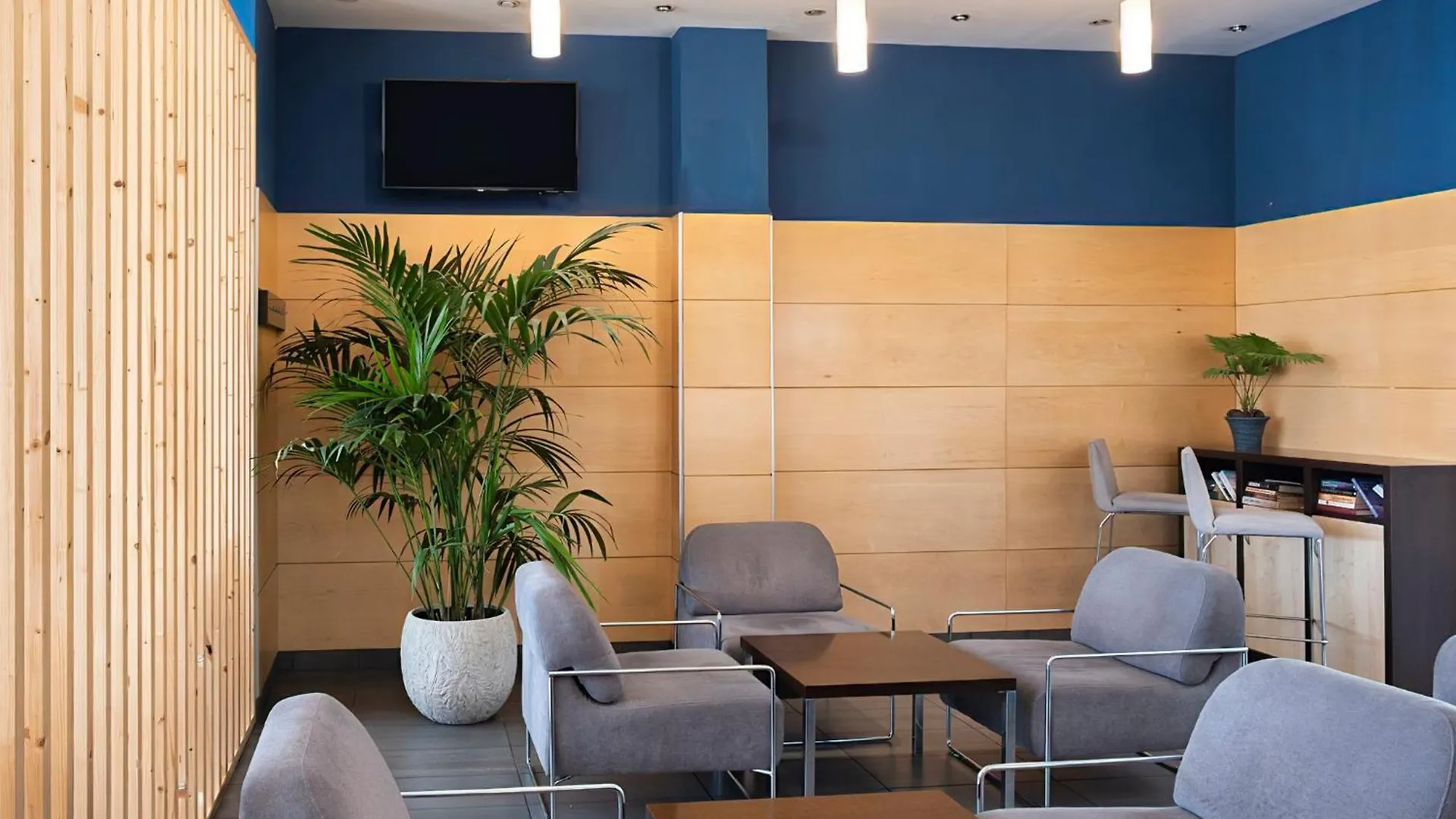 Holiday Inn Express Malaga Airport By Ihg Hotel