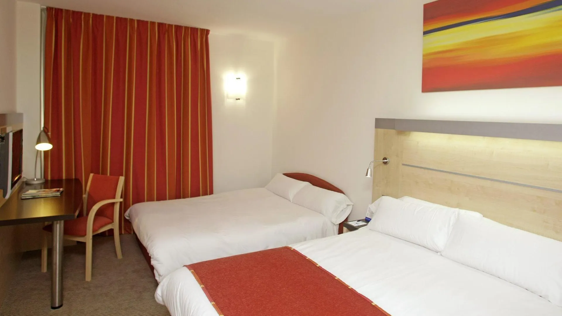 Holiday Inn Express Malaga Airport By Ihg 3*,