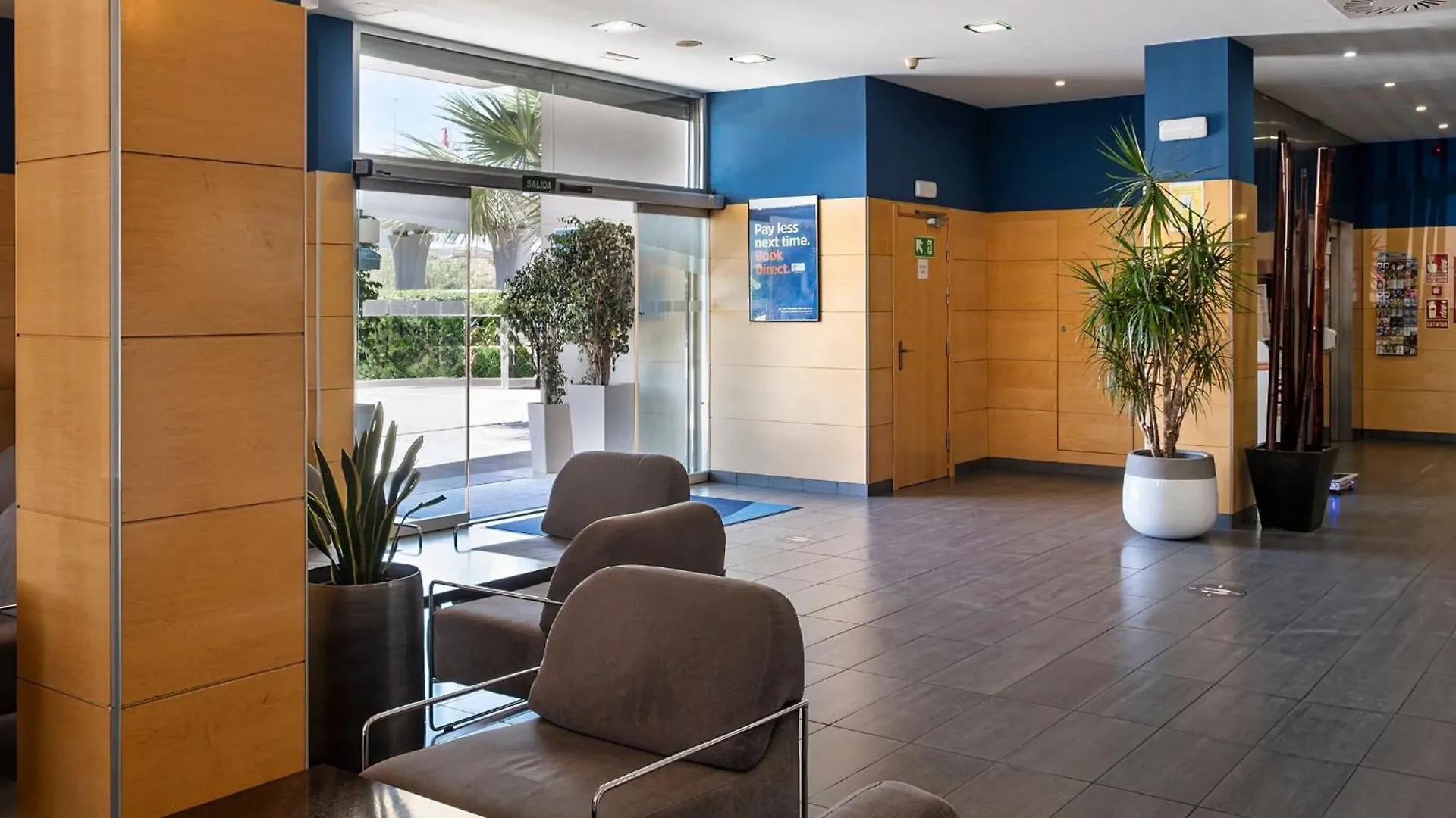 Holiday Inn Express Malaga Airport, An Ihg Hotel